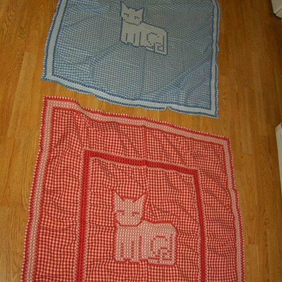2 Vintage Baby or Doll Blankets with Cat Handmade BOTTOM DOLLAR SALE!!!!! - Picture 9 of 9
